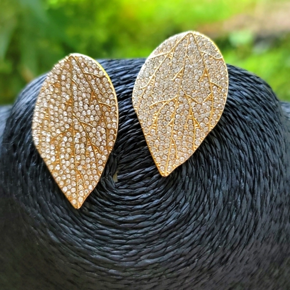 Fashion Gold Color Leaf Earrings